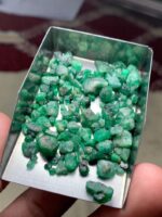 Distinctive 55.55ct Swat Emerald Rough Lot - Image 12