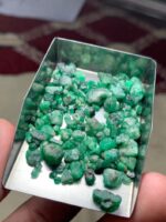 Distinctive 55.55ct Swat Emerald Rough Lot - Image 5