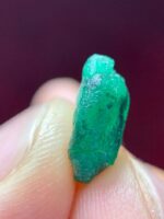 Swat Emerald Crystal – 3.40 ct Raw Gemstone, Pakistan - Image 4