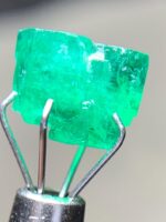 3.36ct Afghan Emerald Crystal: Luxury Jewelry Gemstone (9.03x7.03x6.61mm) - Image 7