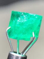 3.36ct Afghan Emerald Crystal: Luxury Jewelry Gemstone (9.03x7.03x6.61mm) - Image 8