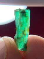 2.10ct Swat Emerald Crystal – Natural Beauty in Precision Cut (15.55 × 5.65 × 3.88 mm) - Image 3