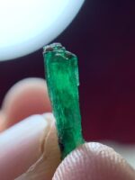 2.10ct Swat Emerald Crystal – Natural Beauty in Precision Cut (15.55 × 5.65 × 3.88 mm) - Image 7