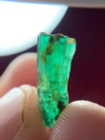 2.10ct Swat Emerald Crystal – Natural Beauty in Precision Cut (15.55 × 5.65 × 3.88 mm) - Image 8