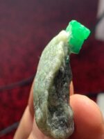 82.29ct Swat Emerald Specimen – Flat-Form Crystal with Vivid Color - Image 5