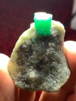 82.29ct Swat Emerald Specimen – Flat-Form Crystal with Vivid Color - Image 6