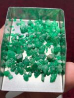 Long Lines, Raw Beauty: A 40.00ct Swat Emerald Rough Lot for Precision & Style - Image 8