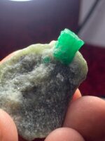 82.29ct Swat Emerald Specimen – Flat-Form Crystal with Vivid Color - Image 8