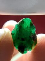 6.15 Carat Natural Emerald Crystal from Swat, Pakistan – Untreated Green Beryl Gem - Image 6