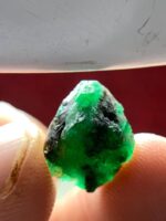 6.15 Carat Natural Emerald Crystal from Swat, Pakistan – Untreated Green Beryl Gem - Image 8
