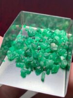 Long Lines, Raw Beauty: A 40.00ct Swat Emerald Rough Lot for Precision & Style - Image 10