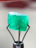 The Allure of a Swat Valley Emerald: 4.47 ct of Mesmerizing Green - Image 3