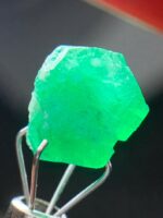 4.64ct Swat Emerald Gemstone: Rich Green Crystal - Image 6