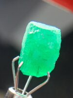 4.64ct Swat Emerald Gemstone: Rich Green Crystal - Image 7