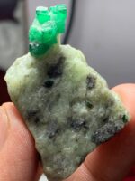 85.10ct Swat Emerald Specimen – A Fine Natural Crystal with Striking Color - Image 2