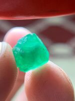 The Allure of a Swat Valley Emerald: 4.47 ct of Mesmerizing Green - Image 6
