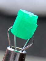 The Timeless Elegance of a 1.34ct Emerald Crystal: A Jewel from Swat Valley - Image 3