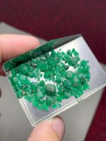 Rough Lot Spotlight: 33.67 ct Swat Emerald Crystal Parcel - Image 3