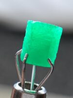 The Timeless Elegance of a 1.34ct Emerald Crystal: A Jewel from Swat Valley - Image 4