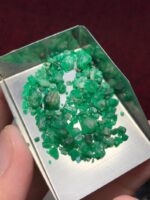 Rough Lot Spotlight: 33.67 ct Swat Emerald Crystal Parcel - Image 6