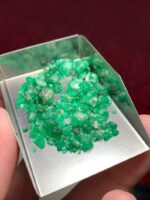 Rough Lot Spotlight: 33.67 ct Swat Emerald Crystal Parcel - Image 7