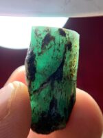 Monumental Green: 38.50 Carat Emerald Crystal from Laghman, Afghanistan - Image 7