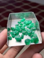 34.17 Carat Swat Emerald Rough Lot – Dimensions 6.53 × 7.00 × 5.68 mm - Image 11