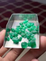 34.17 Carat Swat Emerald Rough Lot – Dimensions 6.53 × 7.00 × 5.68 mm - Image 13