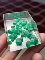 34.17 Carat Swat Emerald Rough Lot – Dimensions 6.53 × 7.00 × 5.68 mm - Image 16