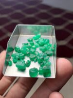 34.17 Carat Swat Emerald Rough Lot – Dimensions 6.53 × 7.00 × 5.68 mm - Image 3