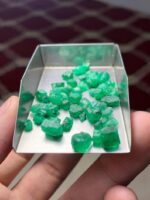 34.17 Carat Swat Emerald Rough Lot – Dimensions 6.53 × 7.00 × 5.68 mm - Image 6
