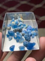 35.55ct A Slender and Vibrant Afghanite Rough Lot - Image 6