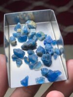 35.55ct A Slender and Vibrant Afghanite Rough Lot - Image 7