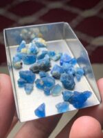 35.55ct A Slender and Vibrant Afghanite Rough Lot - Image 8