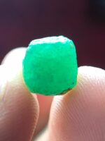 Untouched Majesty: A 5.34ct Emerald Crystal from Swat Valley - Image 5