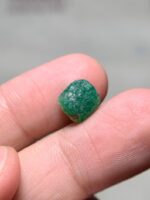 Untouched Majesty: A 5.34ct Emerald Crystal from Swat Valley - Image 9