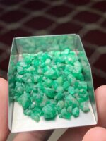 Balanced Beauty: 59.30 ct Emerald Rough Lot from Swat Valley - Image 9