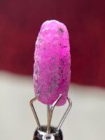 Fire in Stone: 4.335ct African Ruby Crystal with Elegant Natural Form - Image 10
