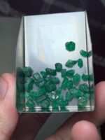 22.75ct Swat Emerald Rough Lot – Natural Elegance in Every Crystal - Image 4