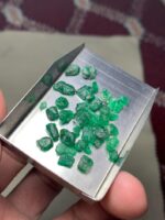 22.75ct Swat Emerald Rough Lot – Natural Elegance in Every Crystal - Image 10
