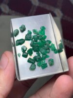22.75ct Swat Emerald Rough Lot – Natural Elegance in Every Crystal - Image 11