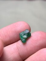 Captivating Green: A 2.45ct Emerald Crystal from Swat Valley - Image 3