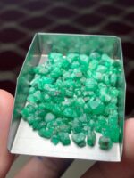 Precision in the Rough: 53.15 ct Emerald Lot from Swat Valley - Image 2