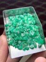 Precision in the Rough: 53.15 ct Emerald Lot from Swat Valley - Image 4