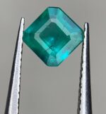 0.40 ct Green Hauyne Gemstone: Square Cut Rare Stone - Image 9