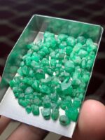 Precision in the Rough: 53.15 ct Emerald Lot from Swat Valley - Image 8