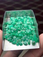 Precision in the Rough: 53.15 ct Emerald Lot from Swat Valley - Image 9