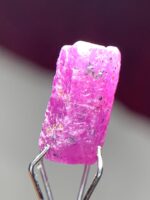 Exploring the Potential of a 4.335ct African Ruby Crystal: 10.98 x 5.50 x 5.13mm - Image 6