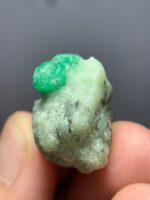 61.15 ct Natural Swat Emerald Specimen (25.77 × 22.06 × 16.48 mm): A Rare Geological Treasure - Image 9