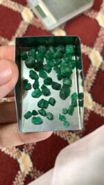 39.65 ct Emerald Rough Lot – Swat Valley Natural Crystals (Untreated) - Image 2